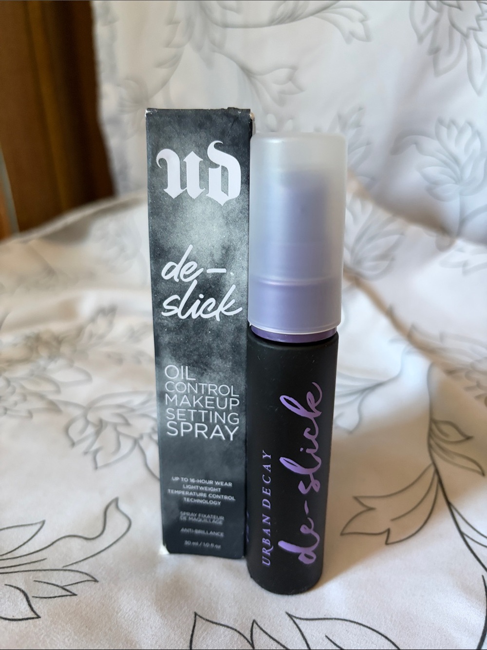 Urban Decay de-slick oil control setting spray. New in box
